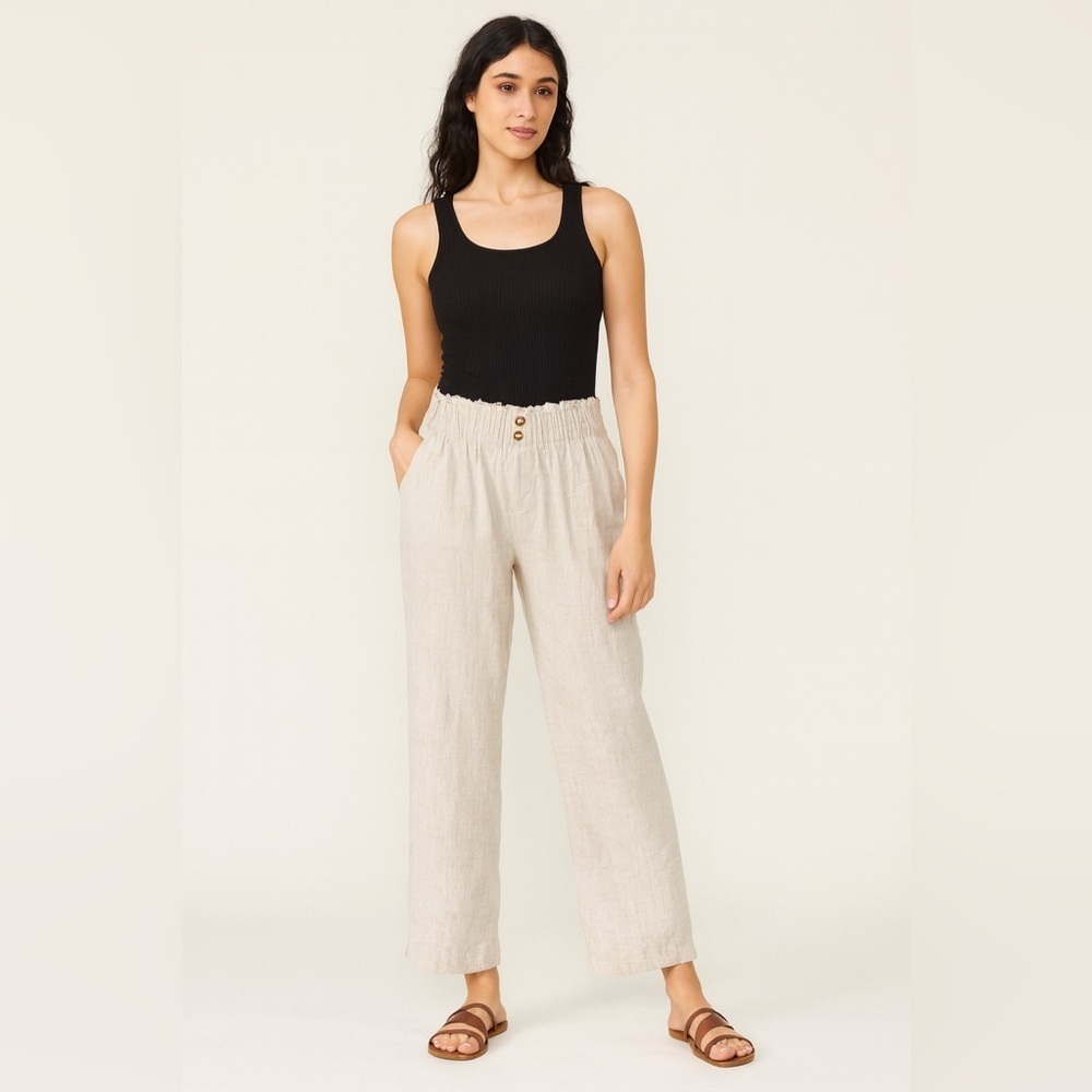 Briggs New York Black Tank Top and Cream Wide Leg Pants